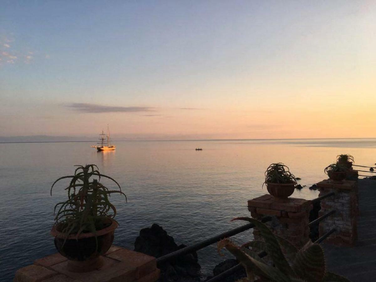 Hotel L'Ariana Isole Eolie - Una Esperienze Leni Eksteriør bilde