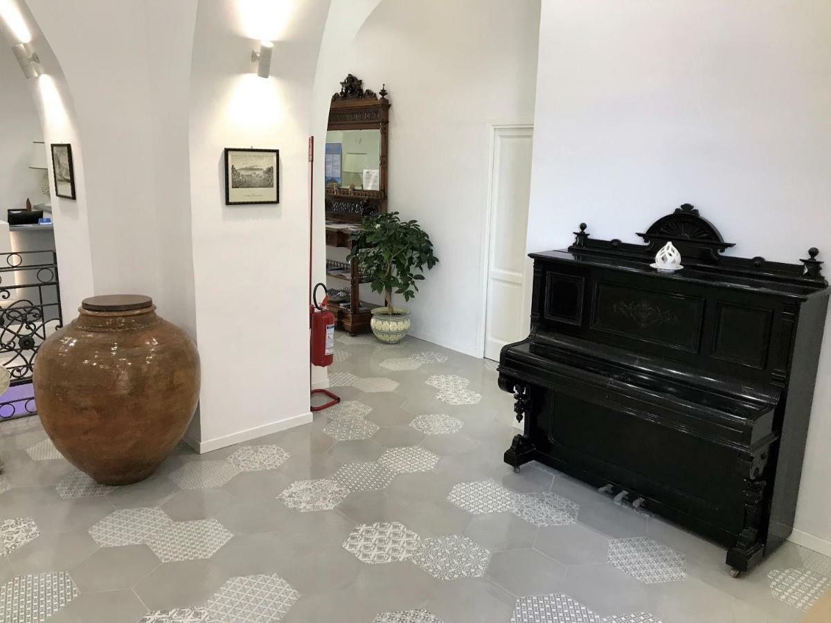 Hotel L'Ariana Isole Eolie - Una Esperienze Leni Eksteriør bilde